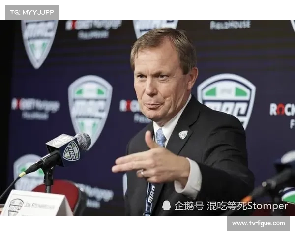 NFL考虑增加常规赛场次，球员协会就健康与收益进行博弈。