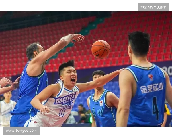 上海久事俱乐部杯大胜四川、宁波，洛夫顿领衔攻击线